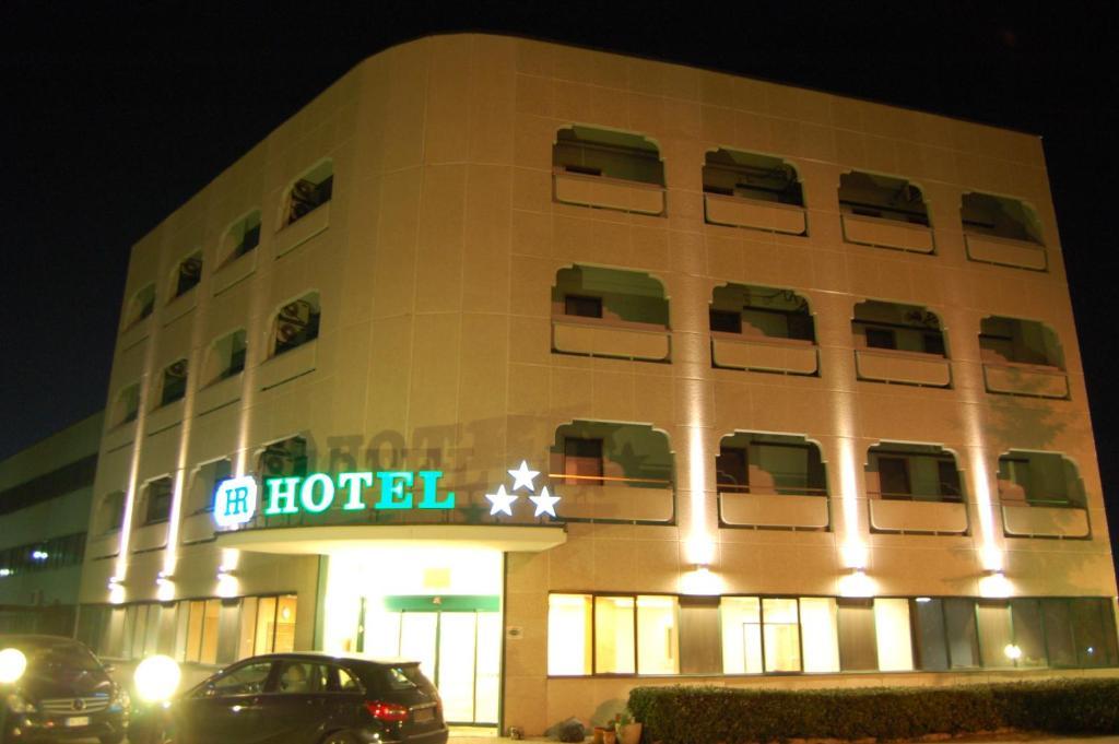 Hotel Romanisio Fossano Dış mekan fotoğraf